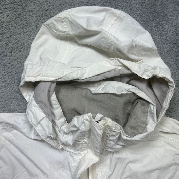 North Face HyVent Jacket Womens Small White Hooded Waterproof Windbreaker SPOTS - Picture 2 of 16